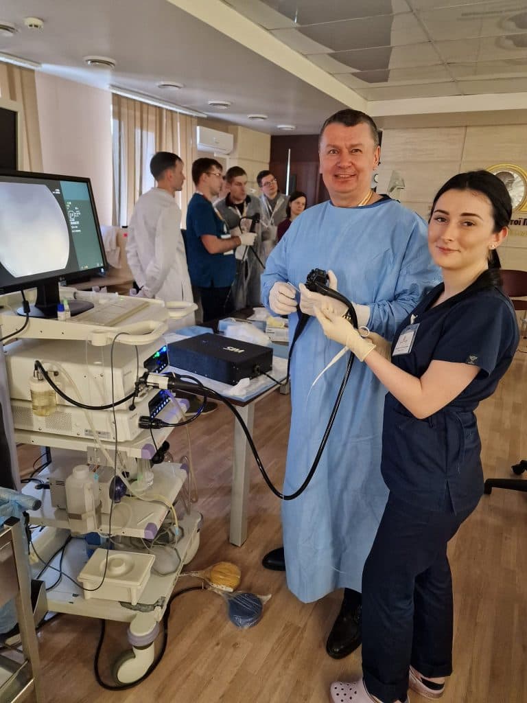 Наші лікарі постійно навчаються і самовдосконалюються заради ефективного лікування пацієнтів